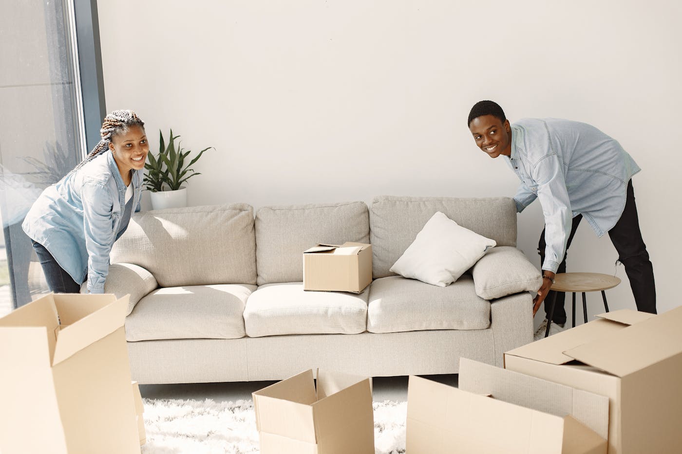 Low Cost Quality Movers long distance truck leaving Phoenix
